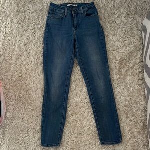 High Rise Levi Skinny Jeans